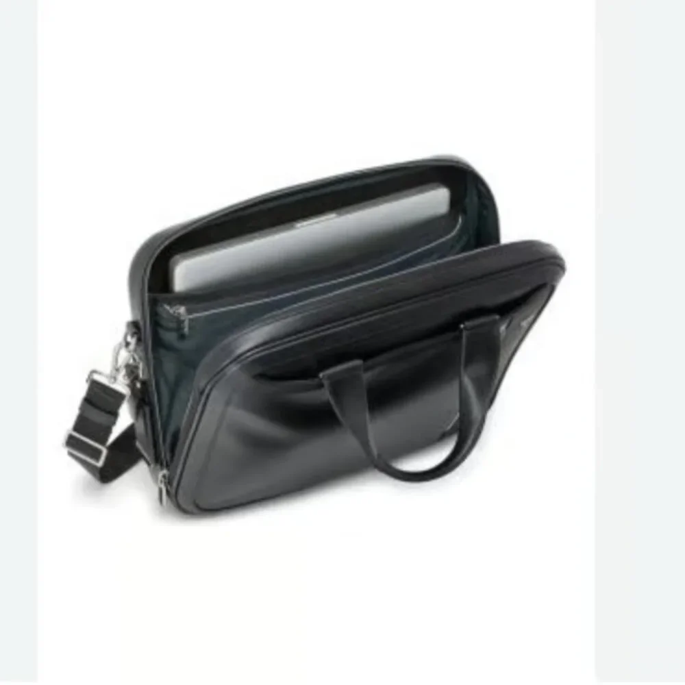 NWT Tumi Leather Thornberry Triple Compartment Brief 15" screens - Picture 8 of 8